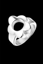 Load image into Gallery viewer, Flower Ring