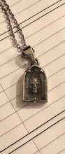 Load image into Gallery viewer, Skull Necklace