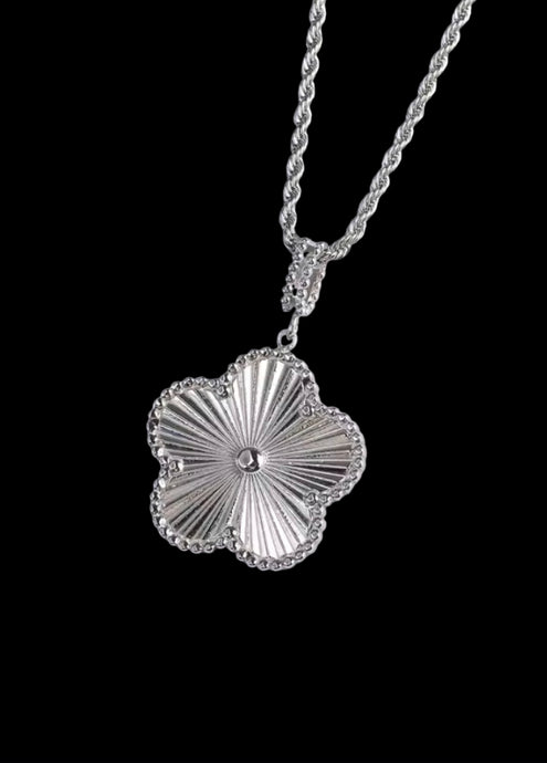 Clover Necklace