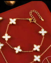 Load image into Gallery viewer, Clover Bracelet