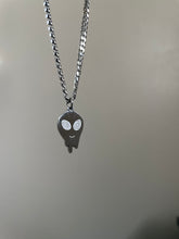 Load image into Gallery viewer, Alien Necklace
