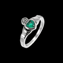 Load image into Gallery viewer, Emerald Heart Ring