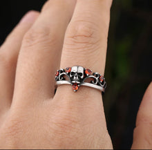 Load image into Gallery viewer, Crowned Skull Ring